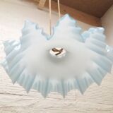 Suspension opaline bleue festonné