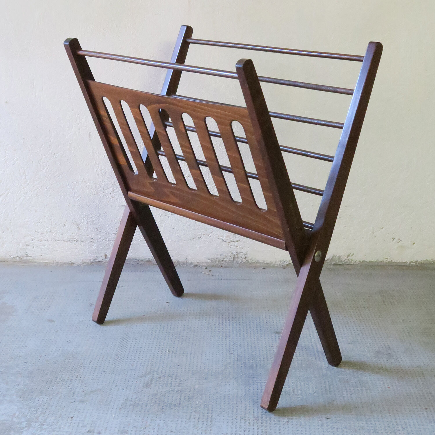 Scandinavian magazine holder by Cees Braakman