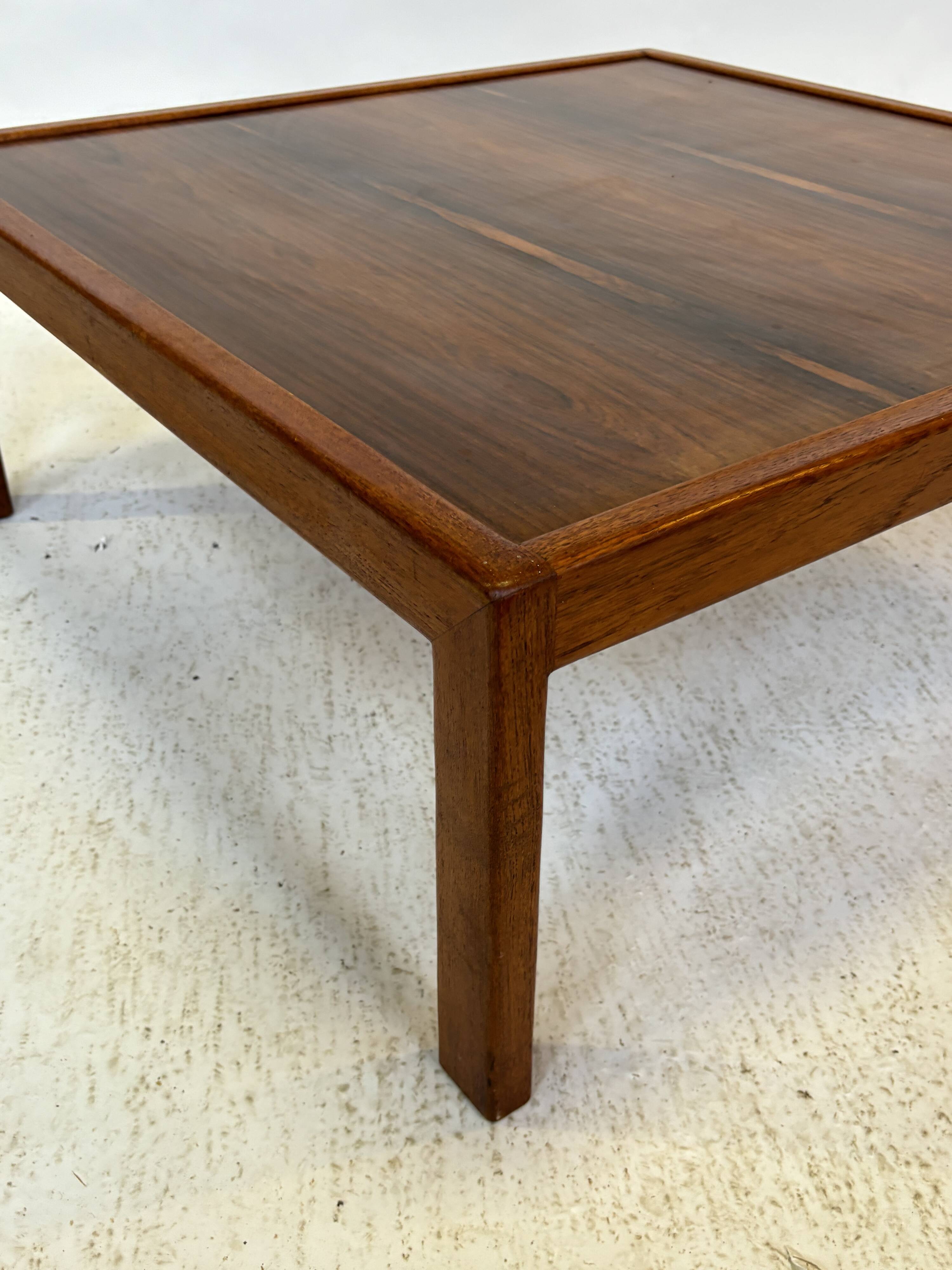 Vintage coffee table rosewood 70's design minimalist