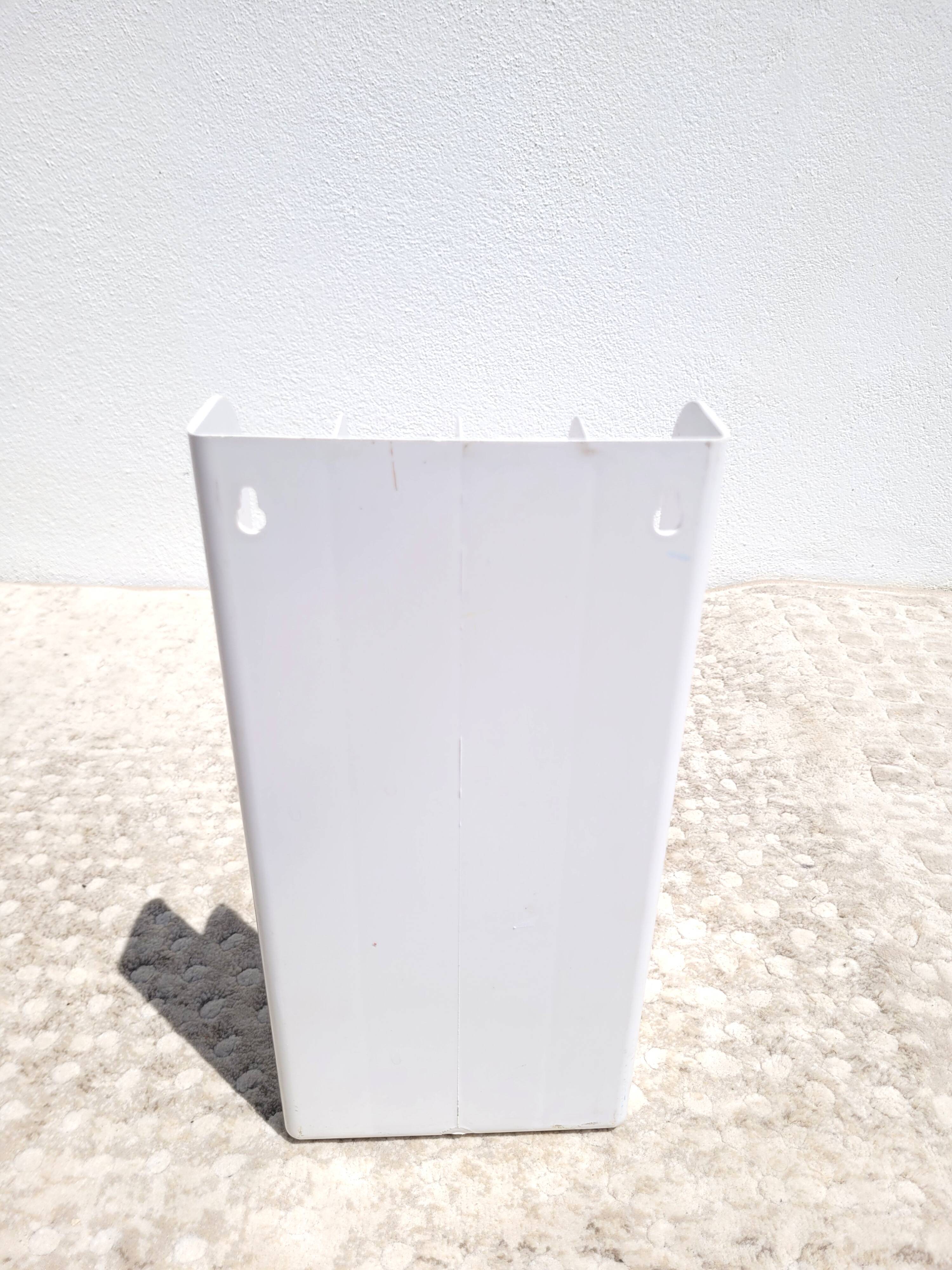 Vinyl range support or vintage record holder