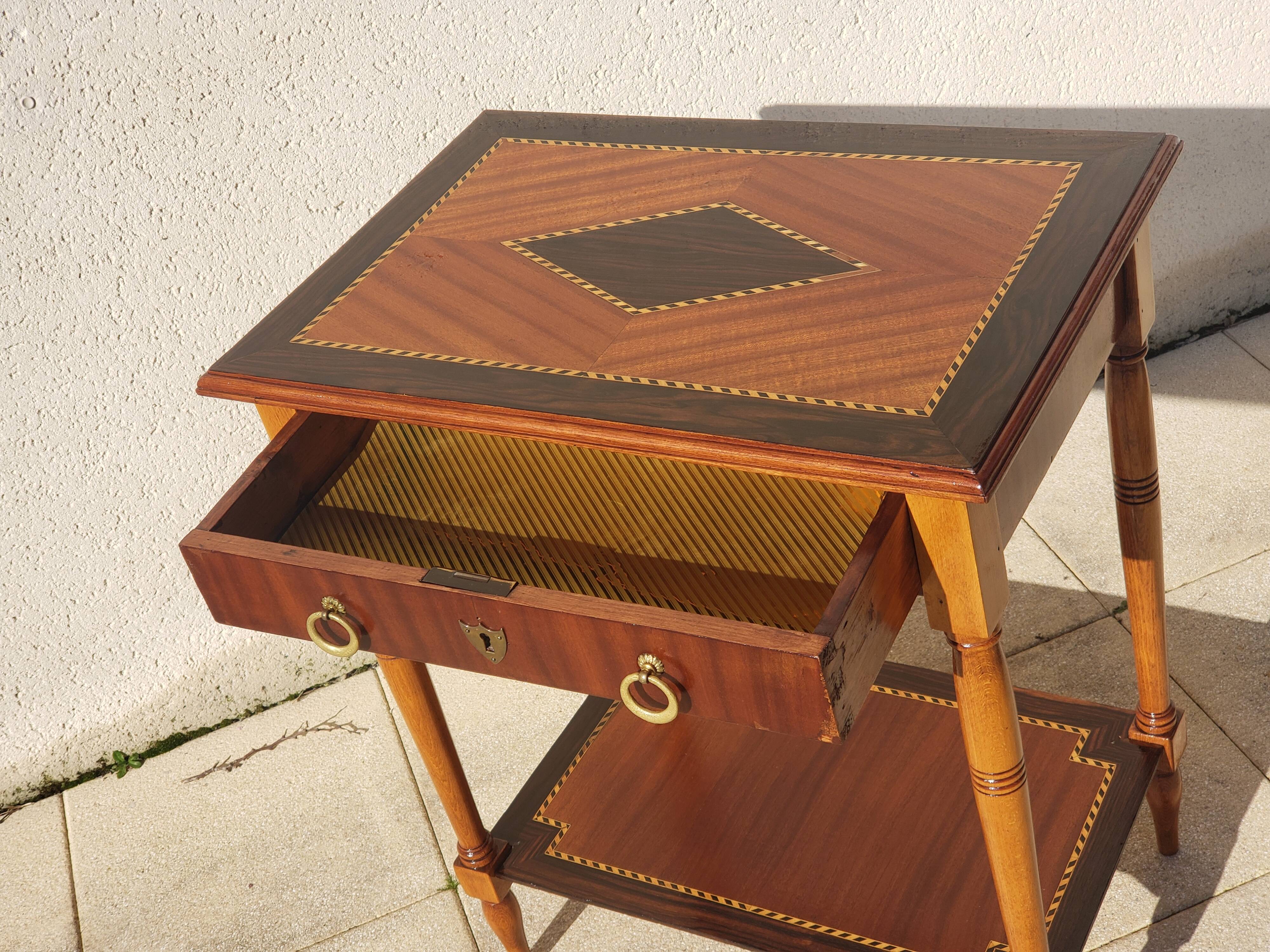 Table d'appoint ancienne console vintage antique marquetée