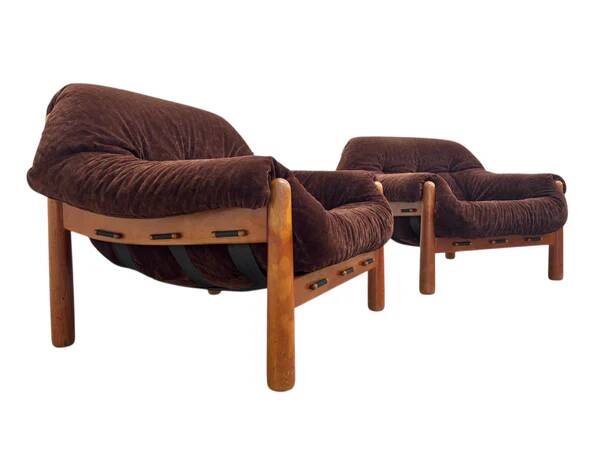 Set of mid-century lounge chairs in oak and teddy