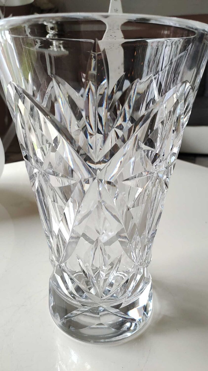 Crystal vase signed Sèvres France, star motifs, crosses, hardwoods