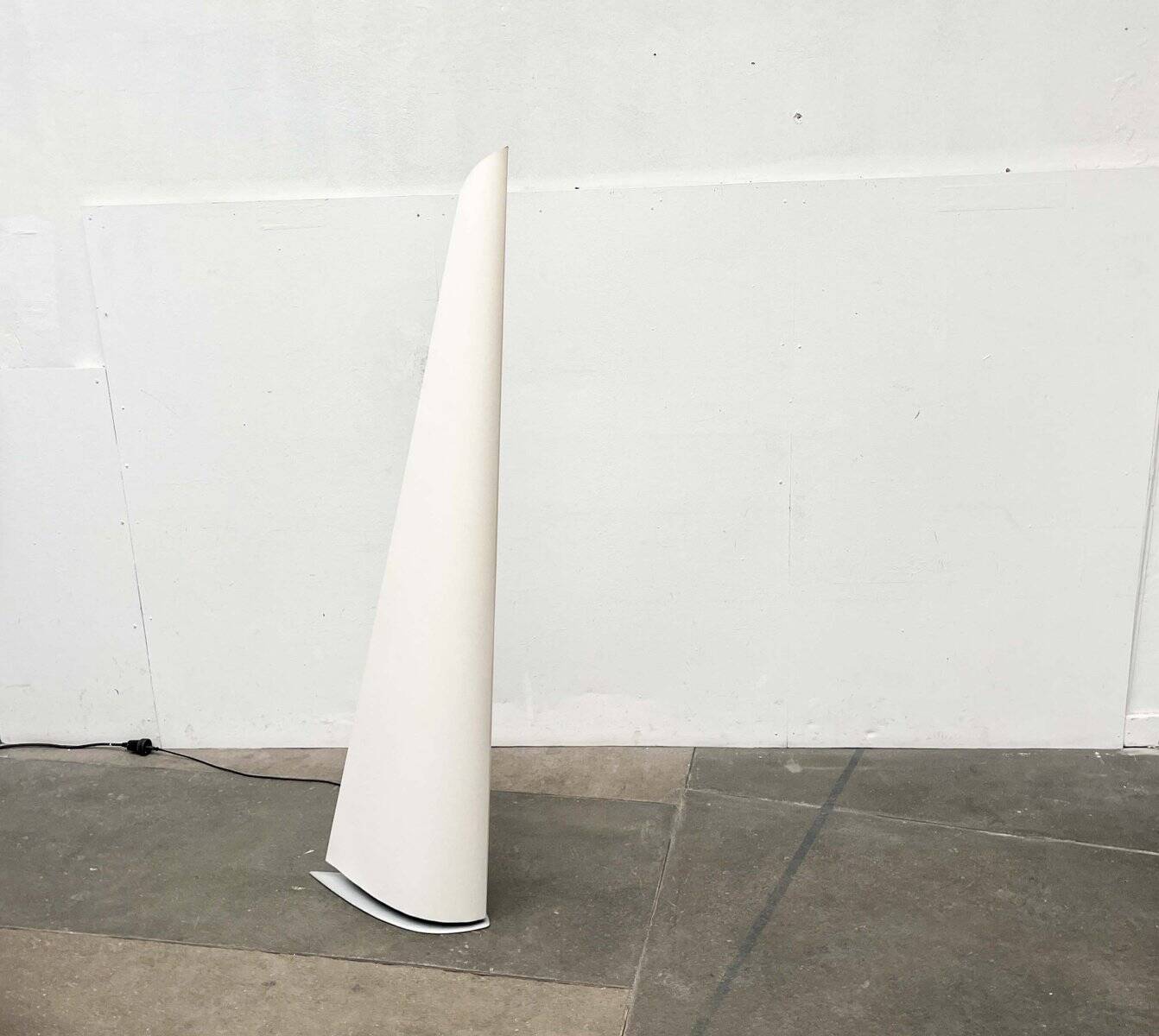 German Postmodern Floor Lamp Vela Sail by A. Engbert and Franz Ringelhan for Rolf Benz, 1990s