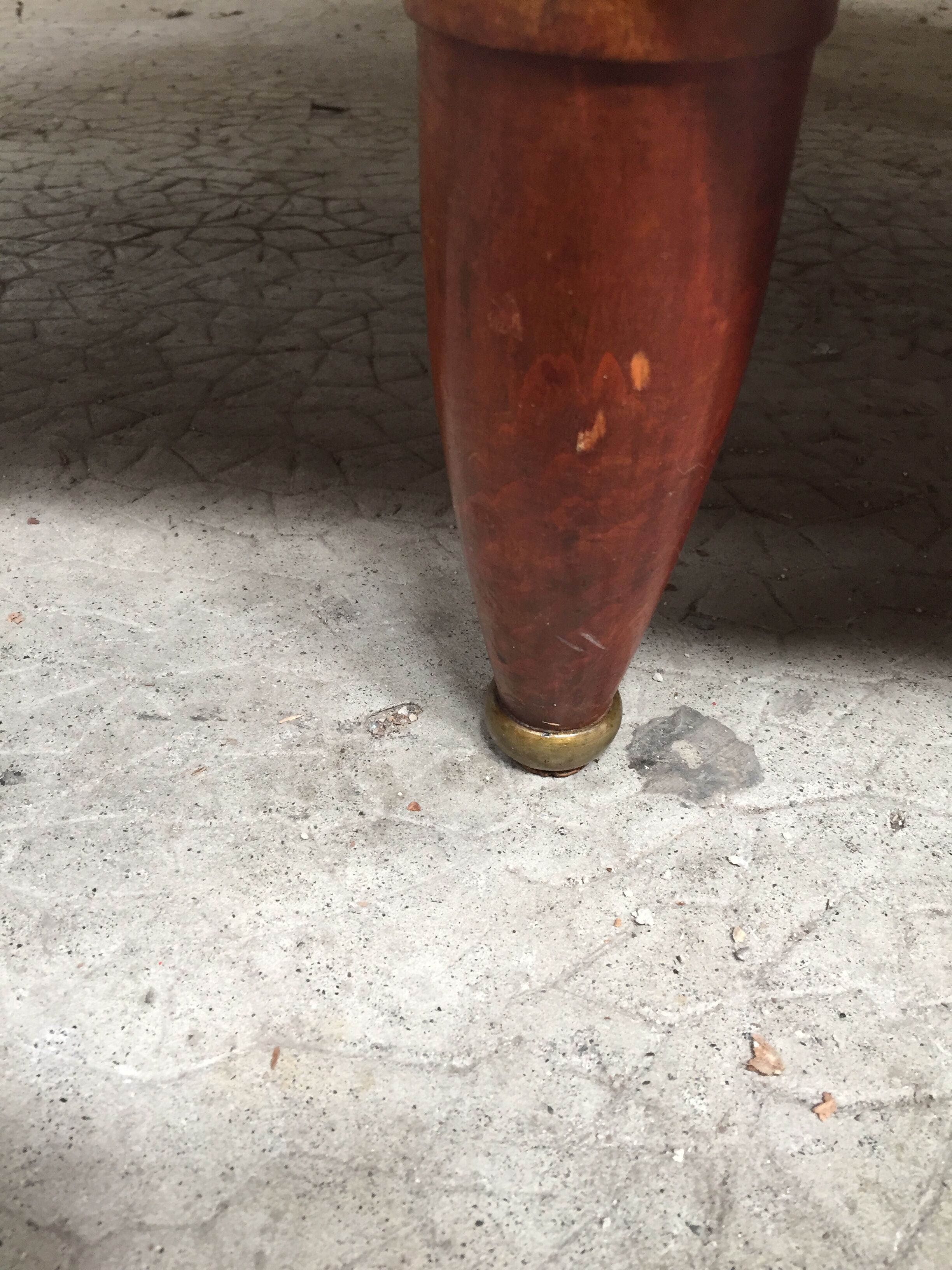 Meuble d'ébéniste art déco en loupe d'orme et bronze