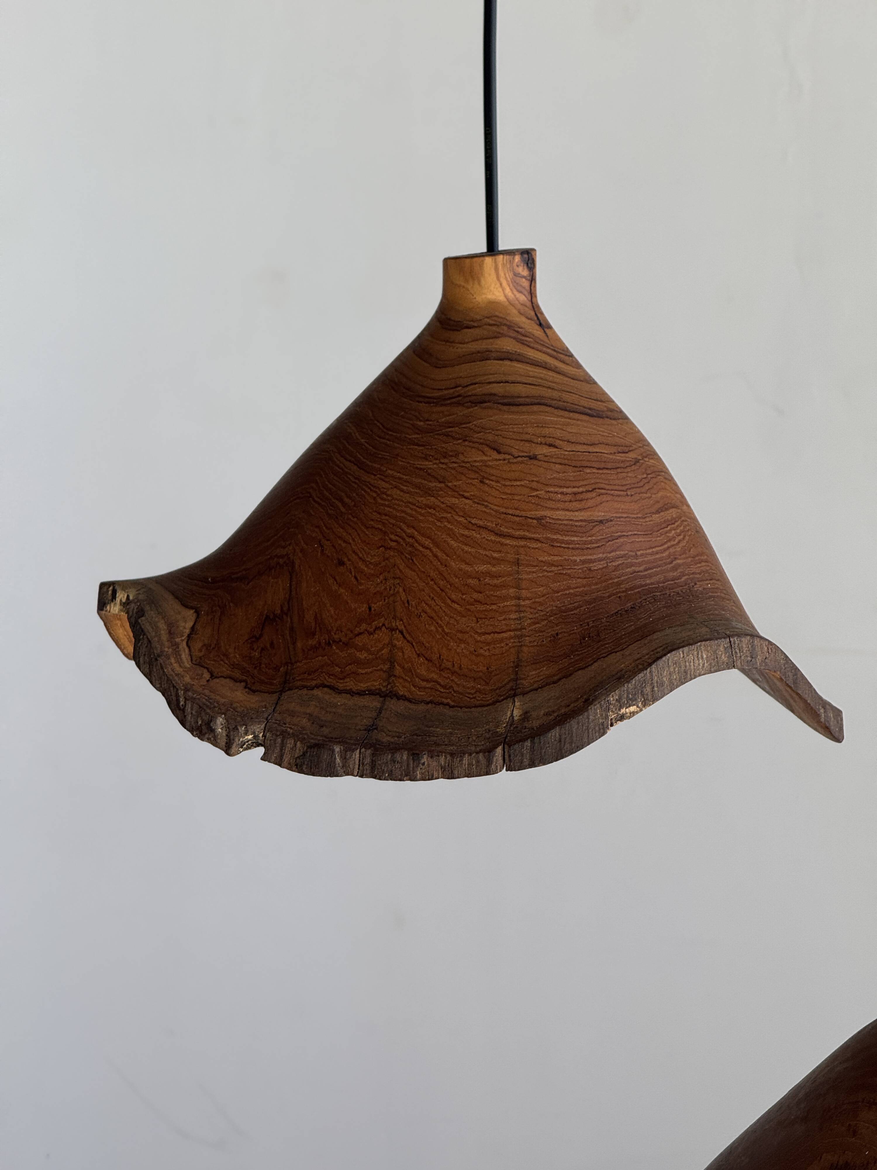 Small suspension in organic teak hat D30 H20