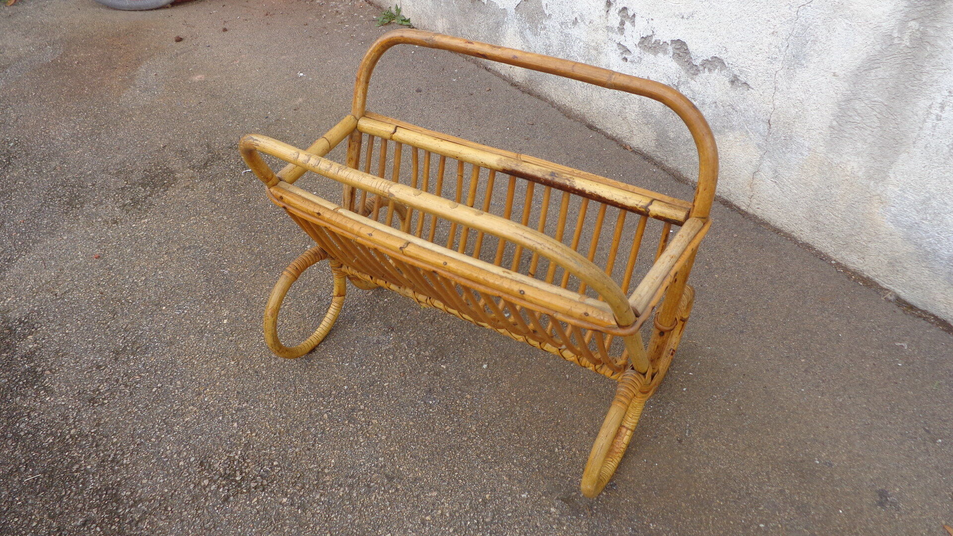 Bamboo magazine holder