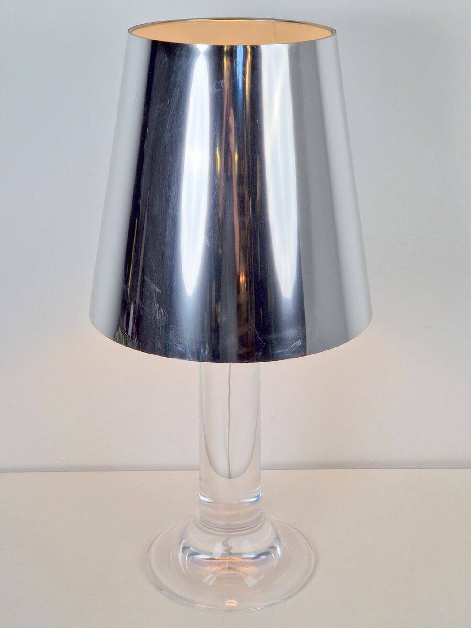 Lampe de table Space Age par Luigi Massoni pour Guzzini, années 1970