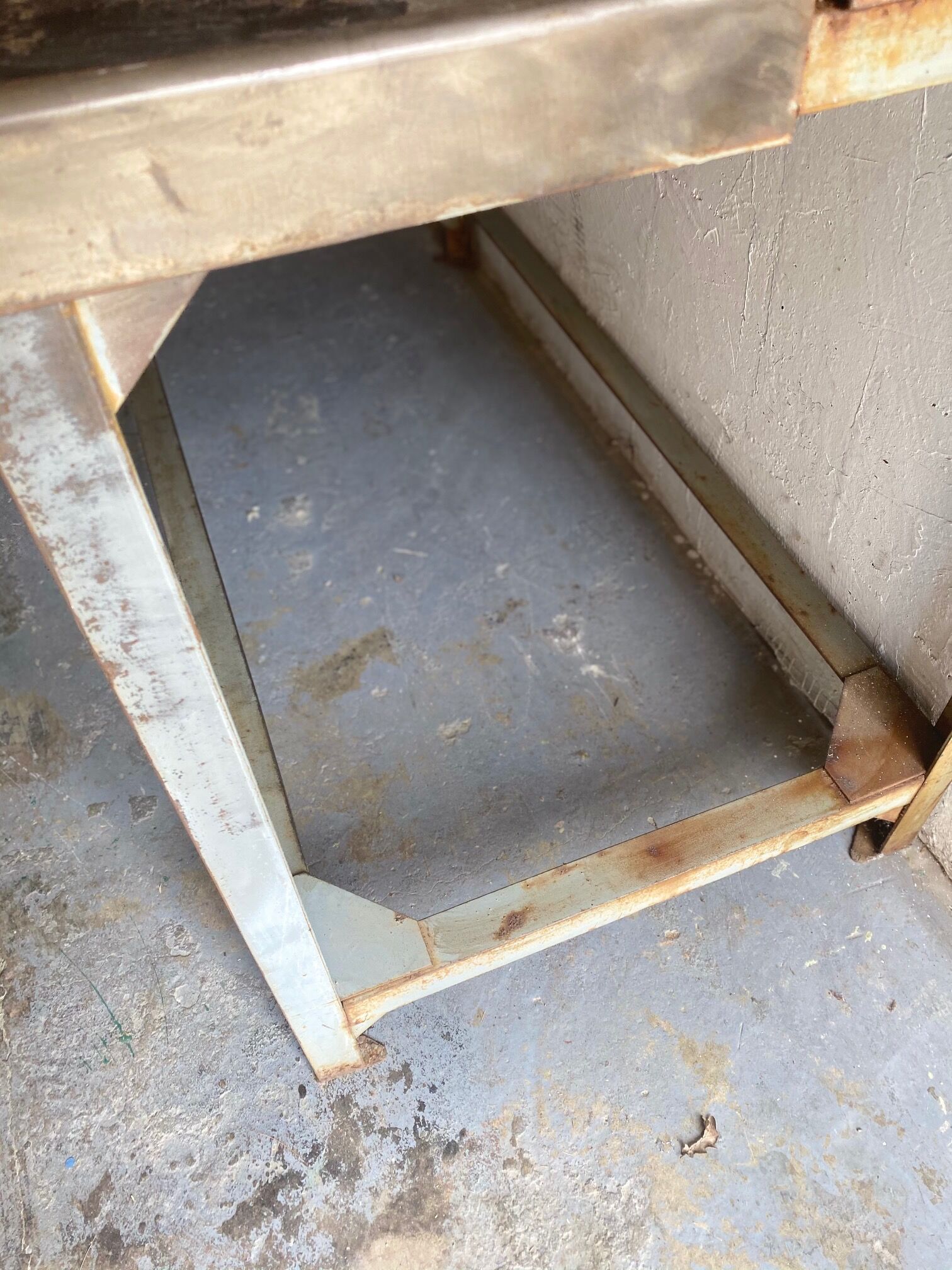 Tripostal furniture 50/60