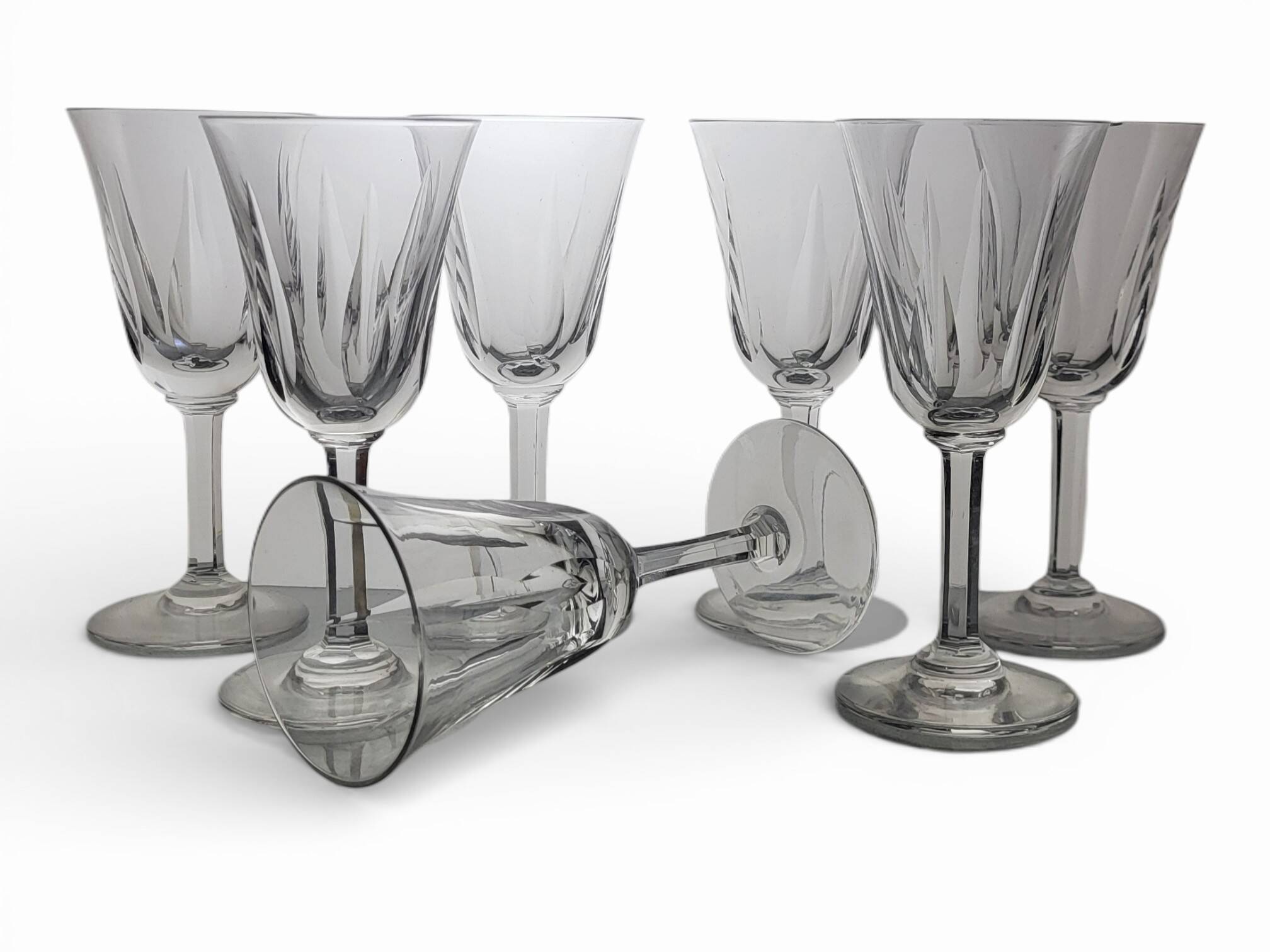 7 crystal wine glasses Saint Louis model Cerdagne