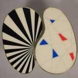 Side table, kidney-shaped, geometric pattern, three elegant legs, 50s style