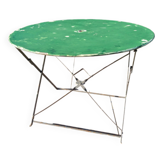 Green vintage folding garden table