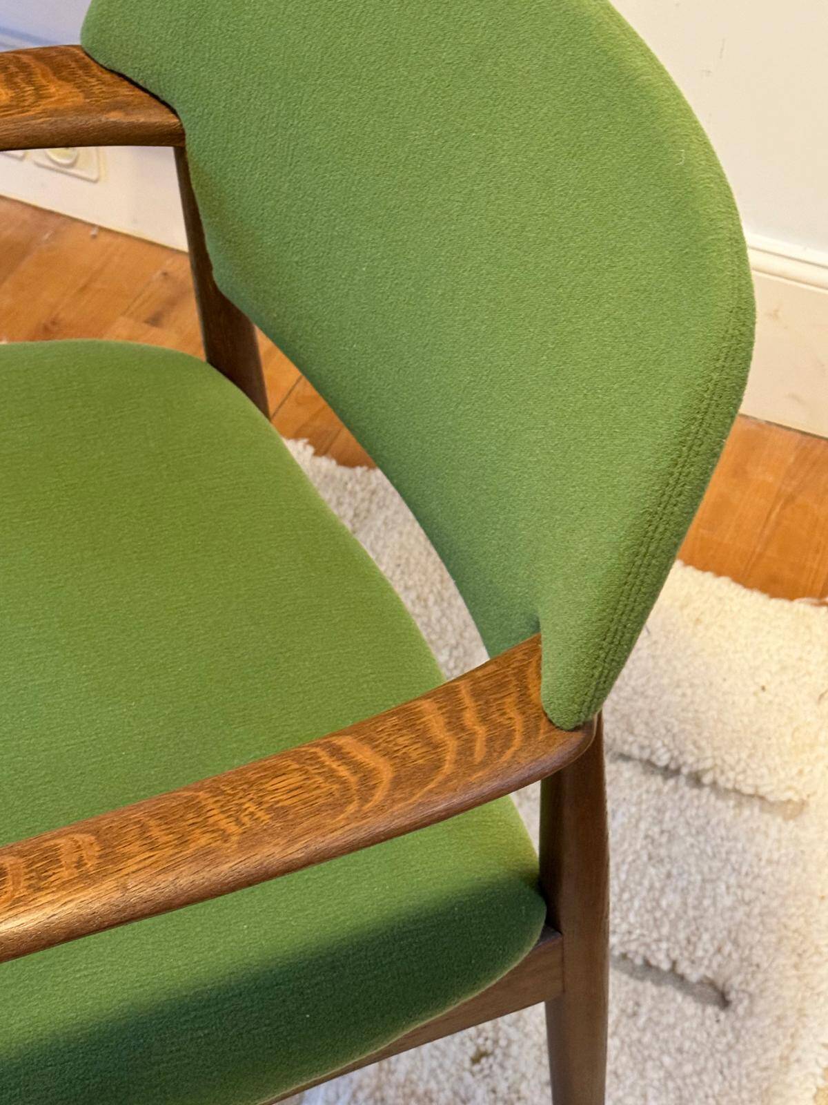 Vintage Scandinavian oak armchair by Ejner Larsen & Aksel Bender Madsen for Fritz Hansen