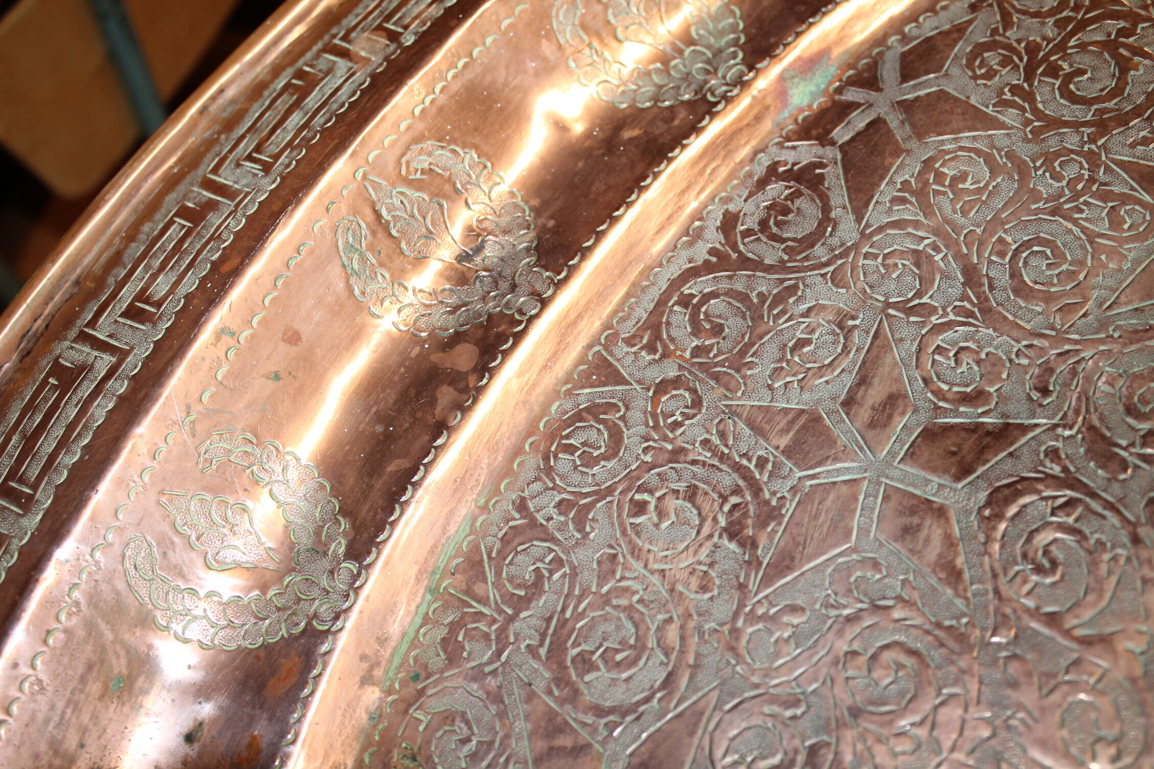 Former moroccan copper tray