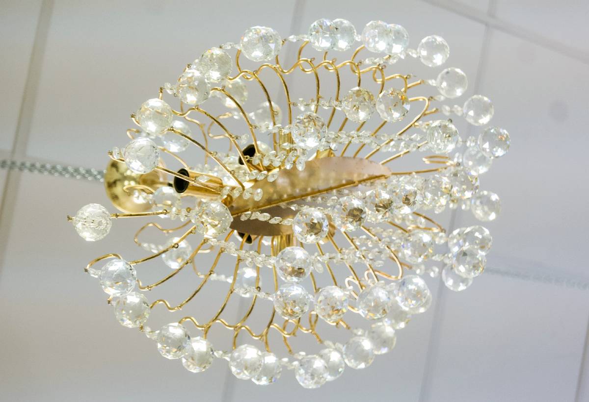 Modern crystal tassel chandelier