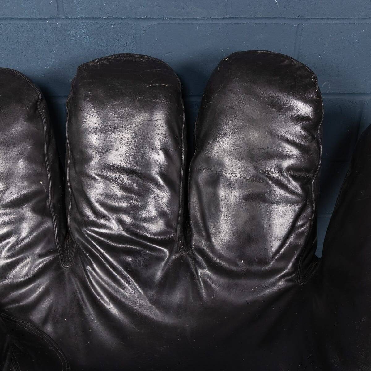 20thC "JOE" ARMCHAIR BY JONATHAN DE PAS, DONATO D'URBINO AND PAOLO LOMAZZ