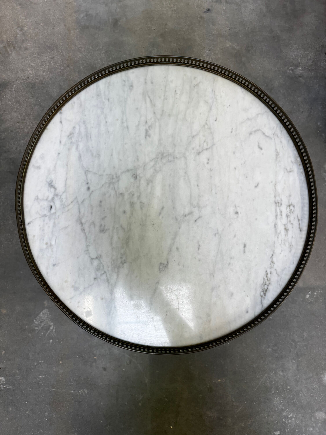 Table basse bouillotte de style Louis XVI