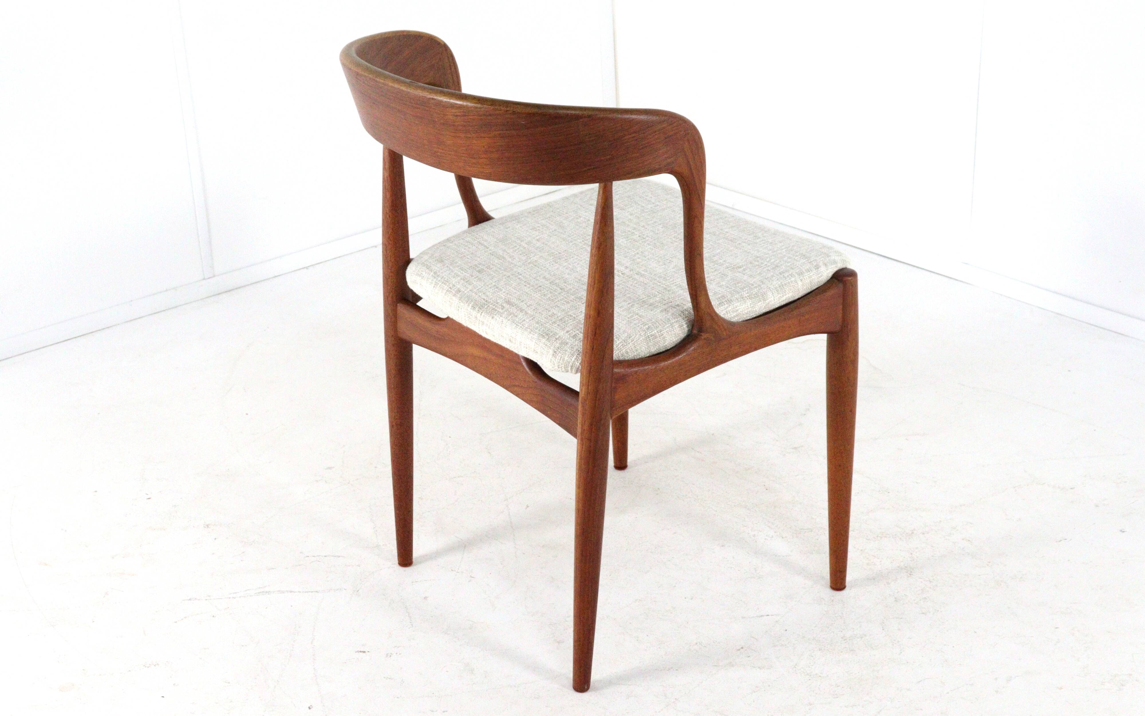Set of 10 Johannes Andersen chairs for Uldum Møbelfabrik - Danish design
