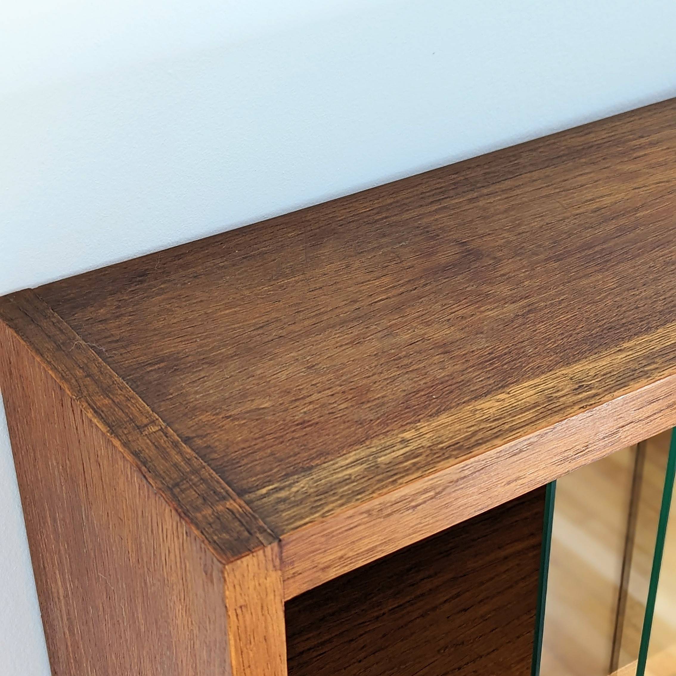 Vintage bookcase / display case