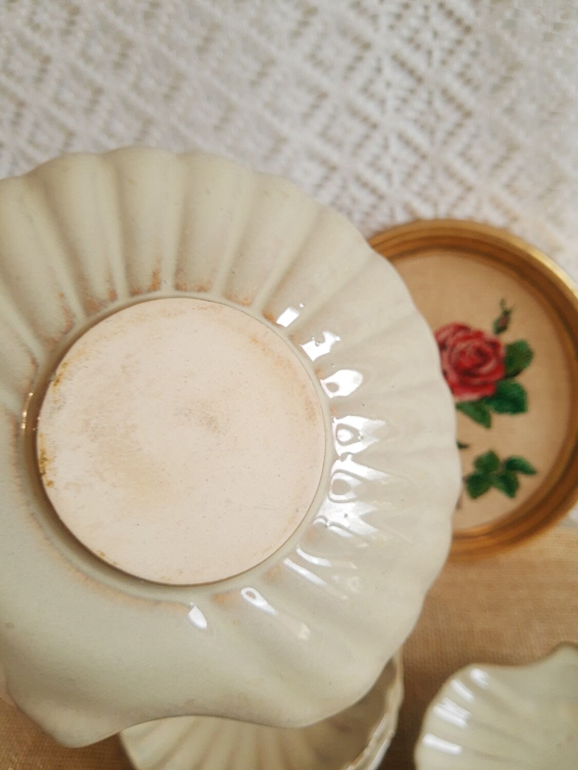 Set of 6 shells, ramekins, vintage ceramic cups