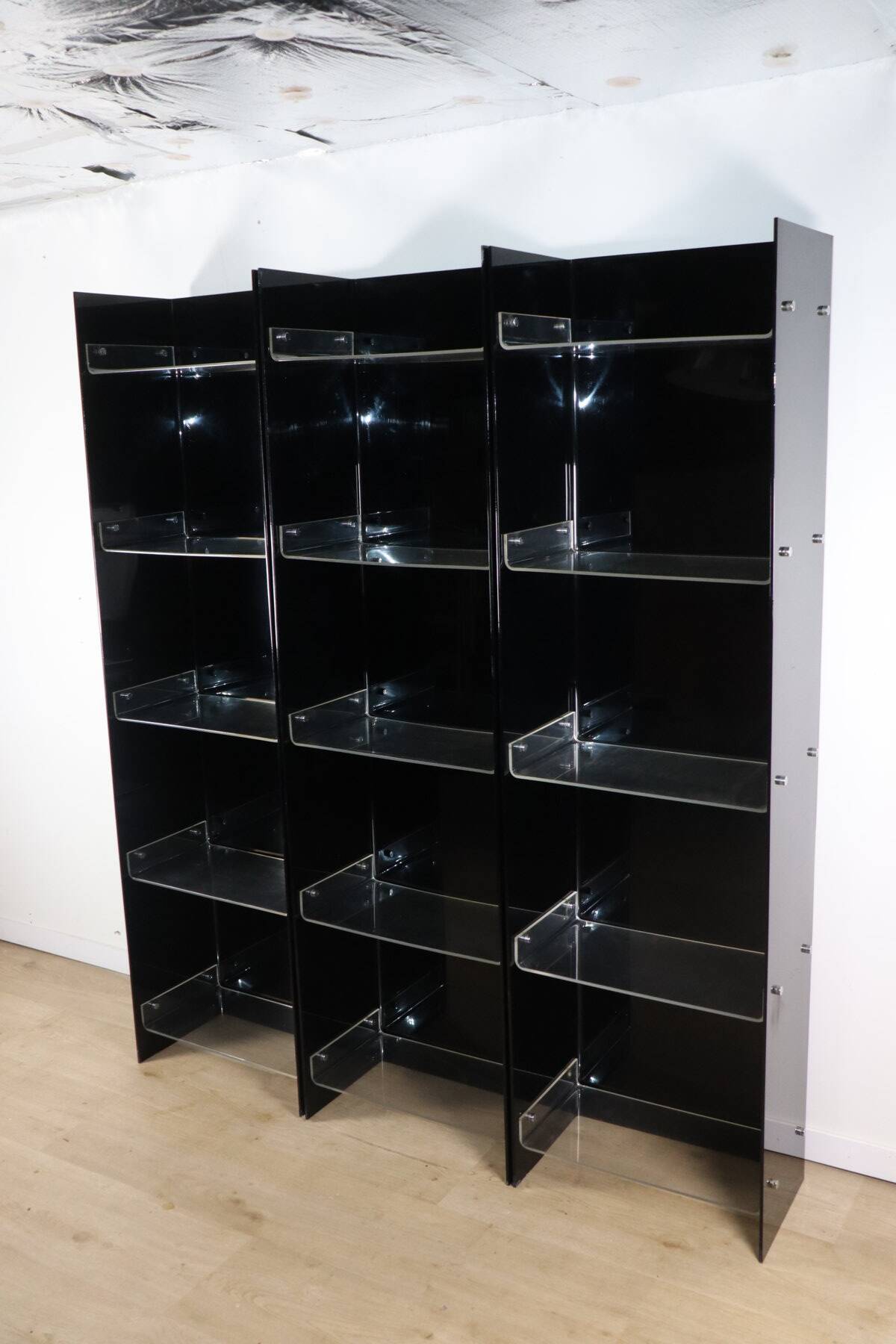 Vintage Space Age bookshelf in black and clear plexiglass – 1970