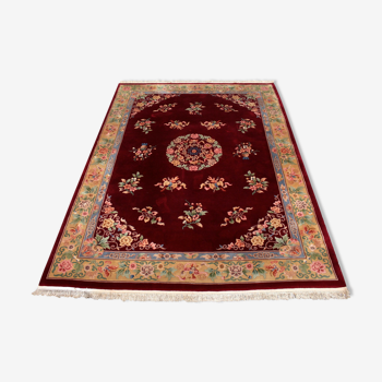 Tapis de laine de chine à franges avec motif floral sur fond de prune profond 393x274cm