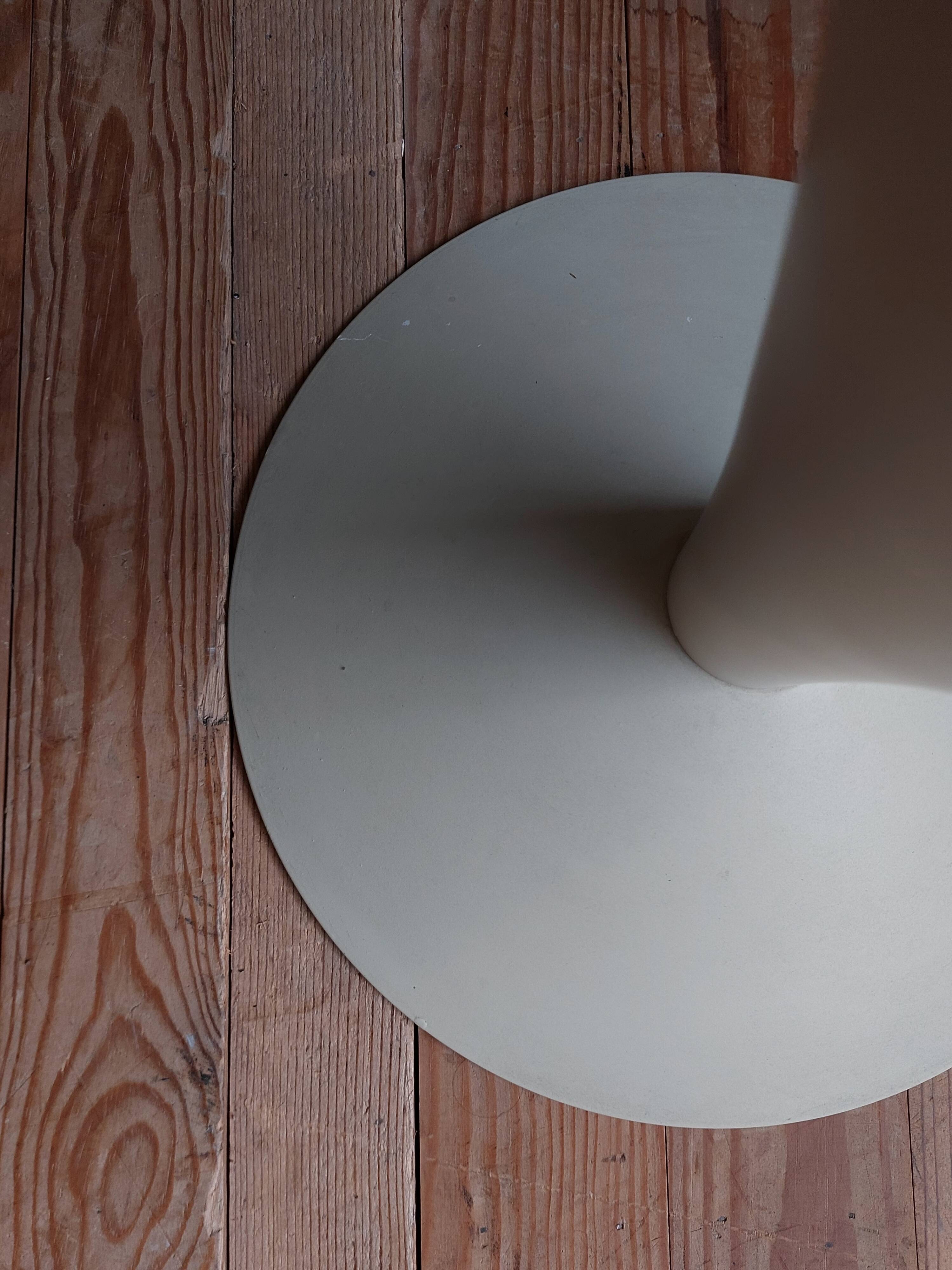 Miss Balu table Philippe Starck