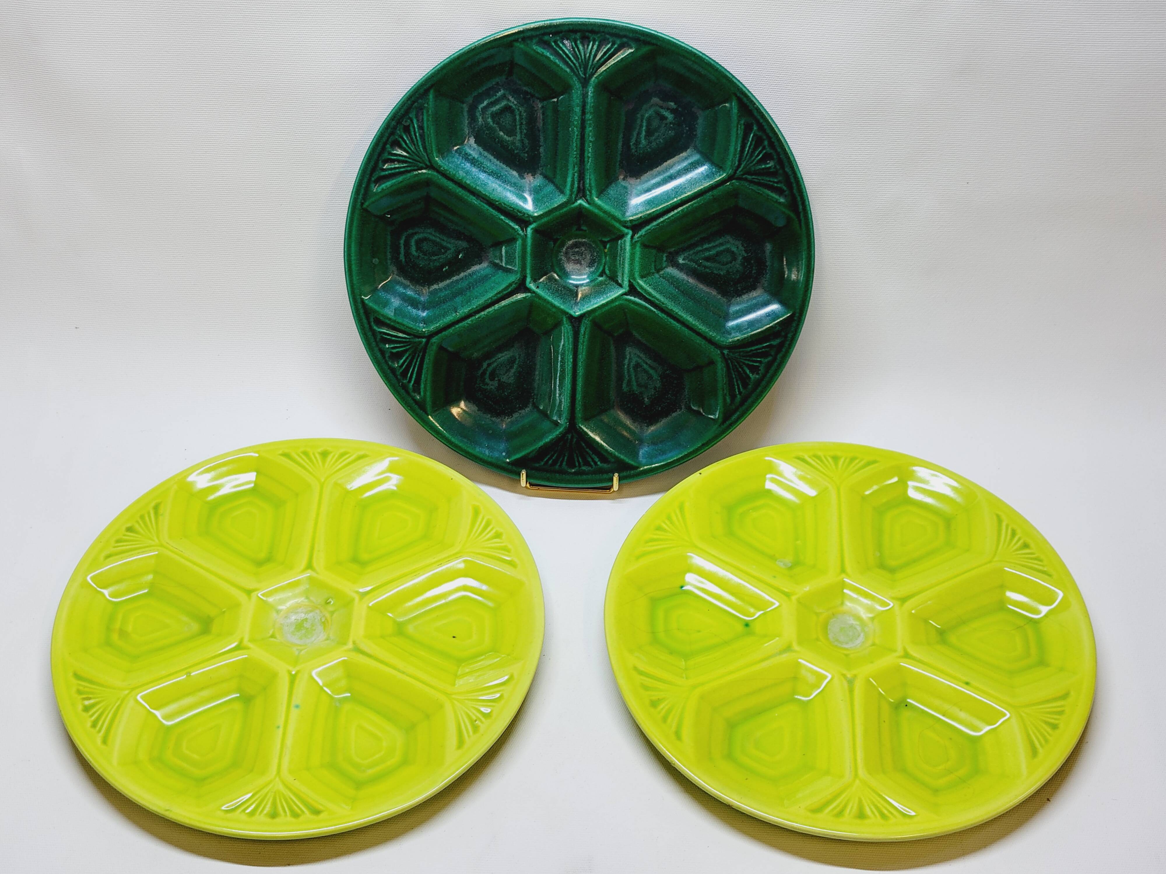 3 art deco oyster plates with green geometric decor