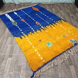Traditional Berber Moroccan rug 250cm x 150cm