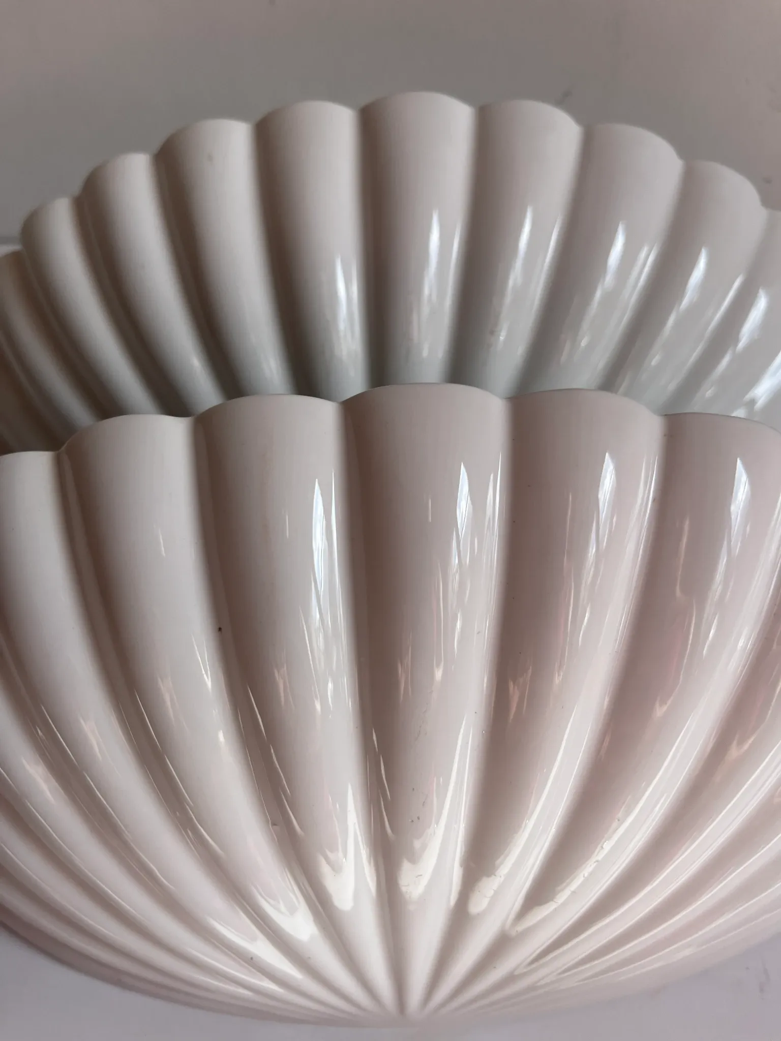 Shell-shaped ceramic wall light Italian