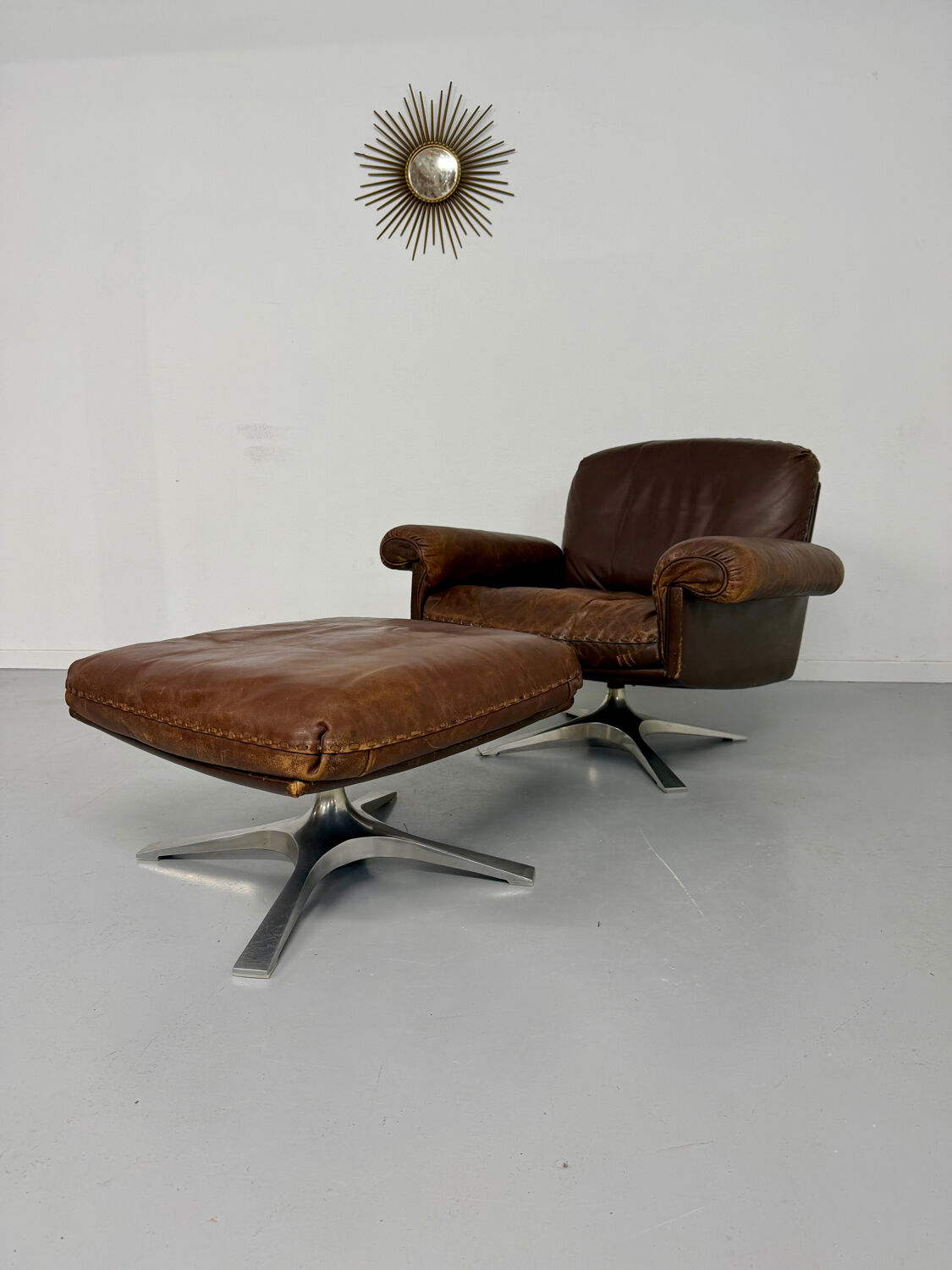 Vintage 70s brown leather ottoman chair design DE SEDE DS-31