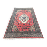 Handmade pink Pakistani rug