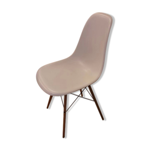 Veritable chaises Charles Eames édition Vitra