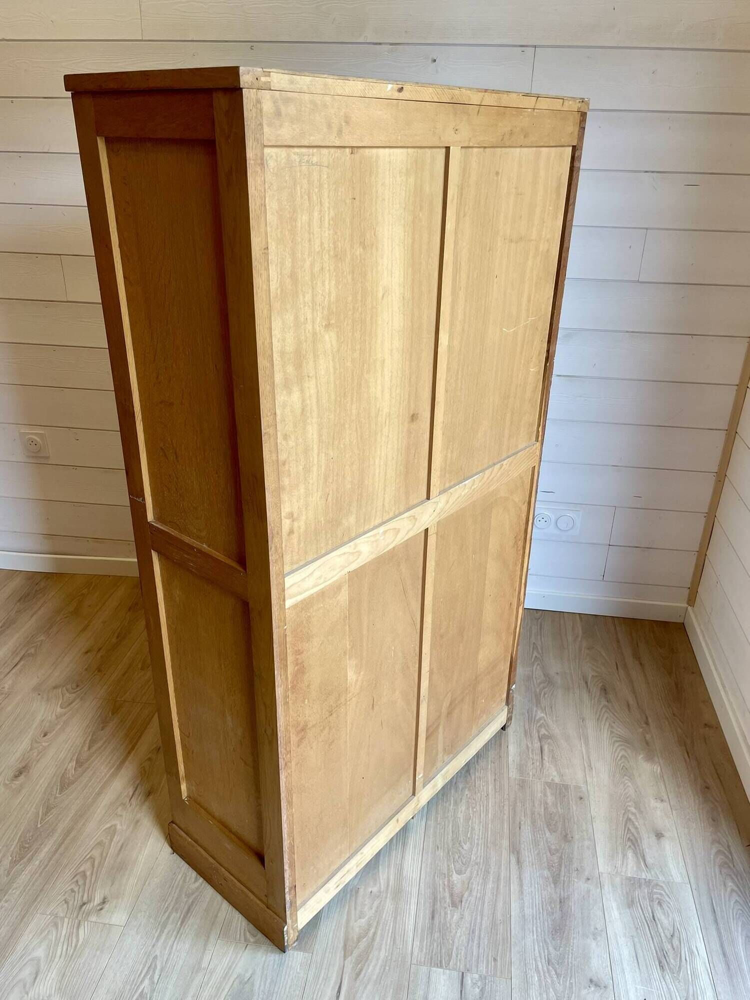 Vintage filing cabinet with double curtains, oak, Charles Schneider, Betschdorf.