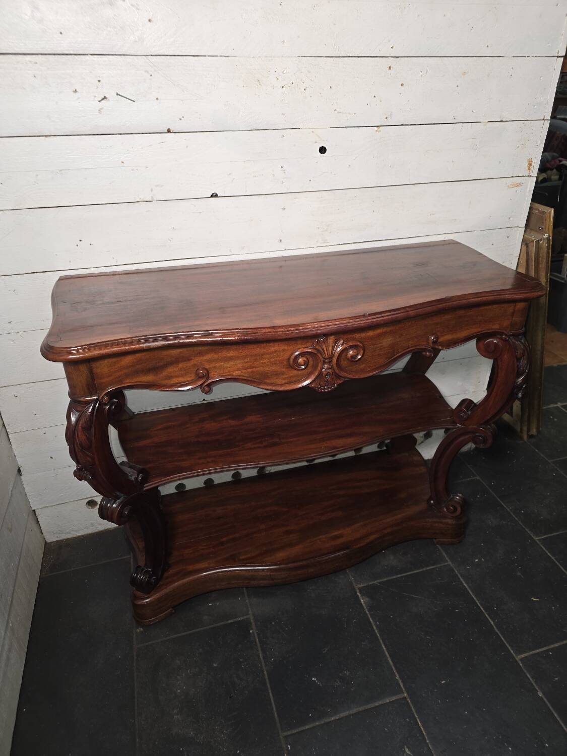 Console galbées Napoléon III XIXe en acajou
