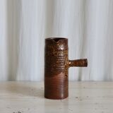 Carafe en grès texturé