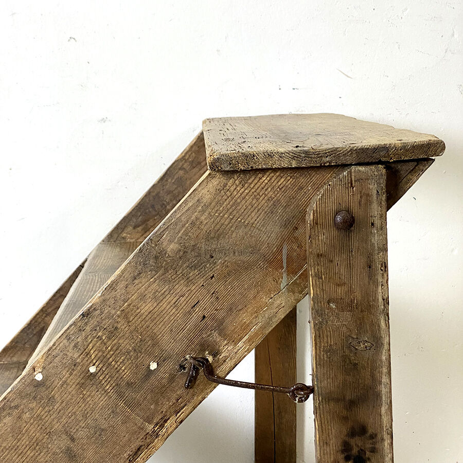 Old low stepladder