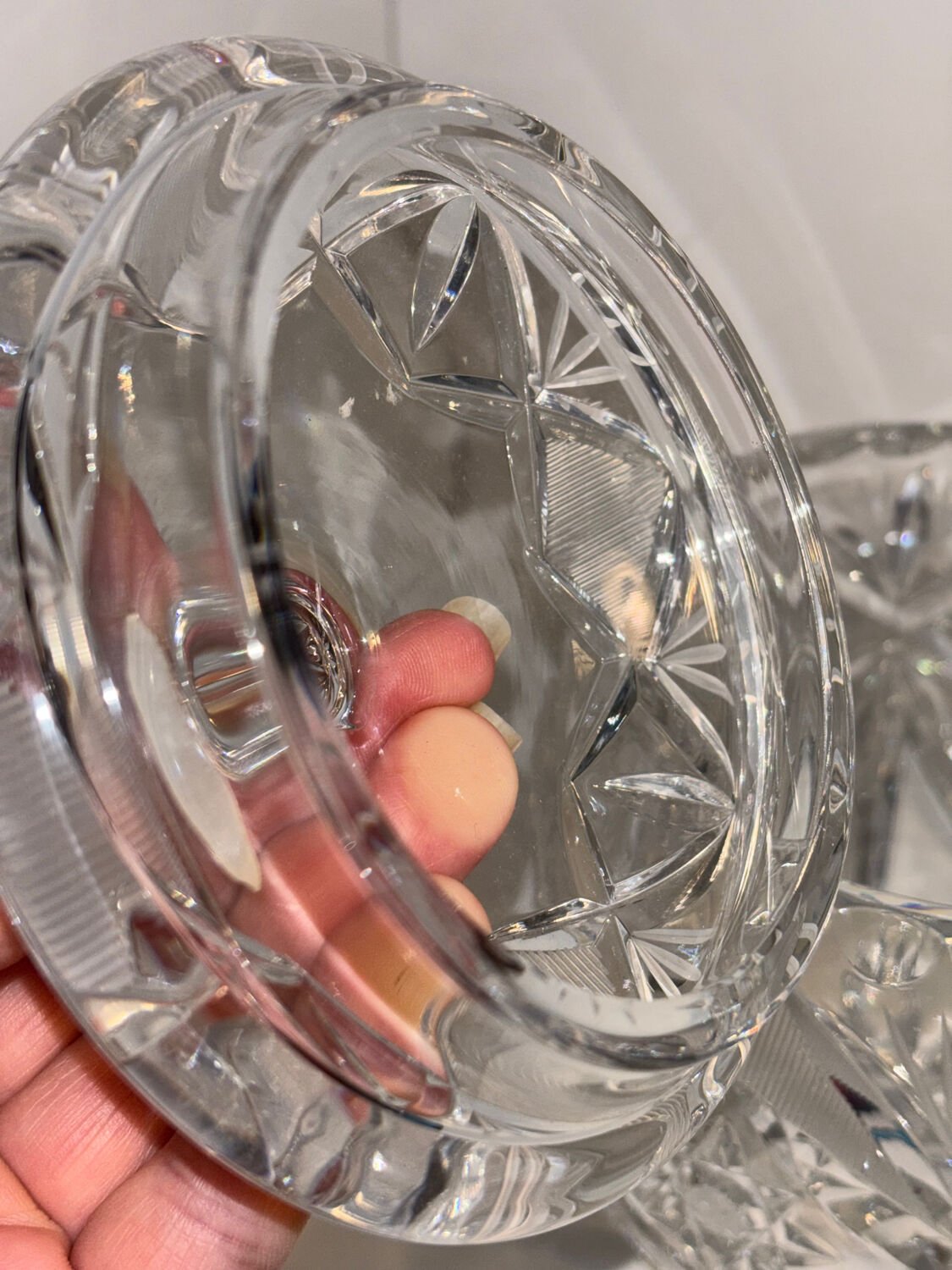 Bonbonnière en cristal ciselé