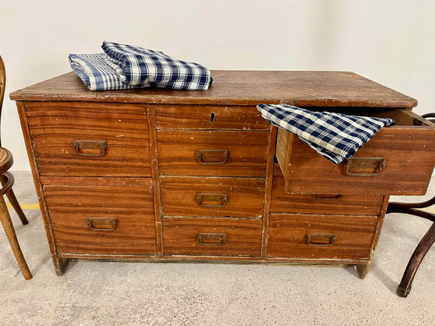 Commercial workbench with 9 drawers