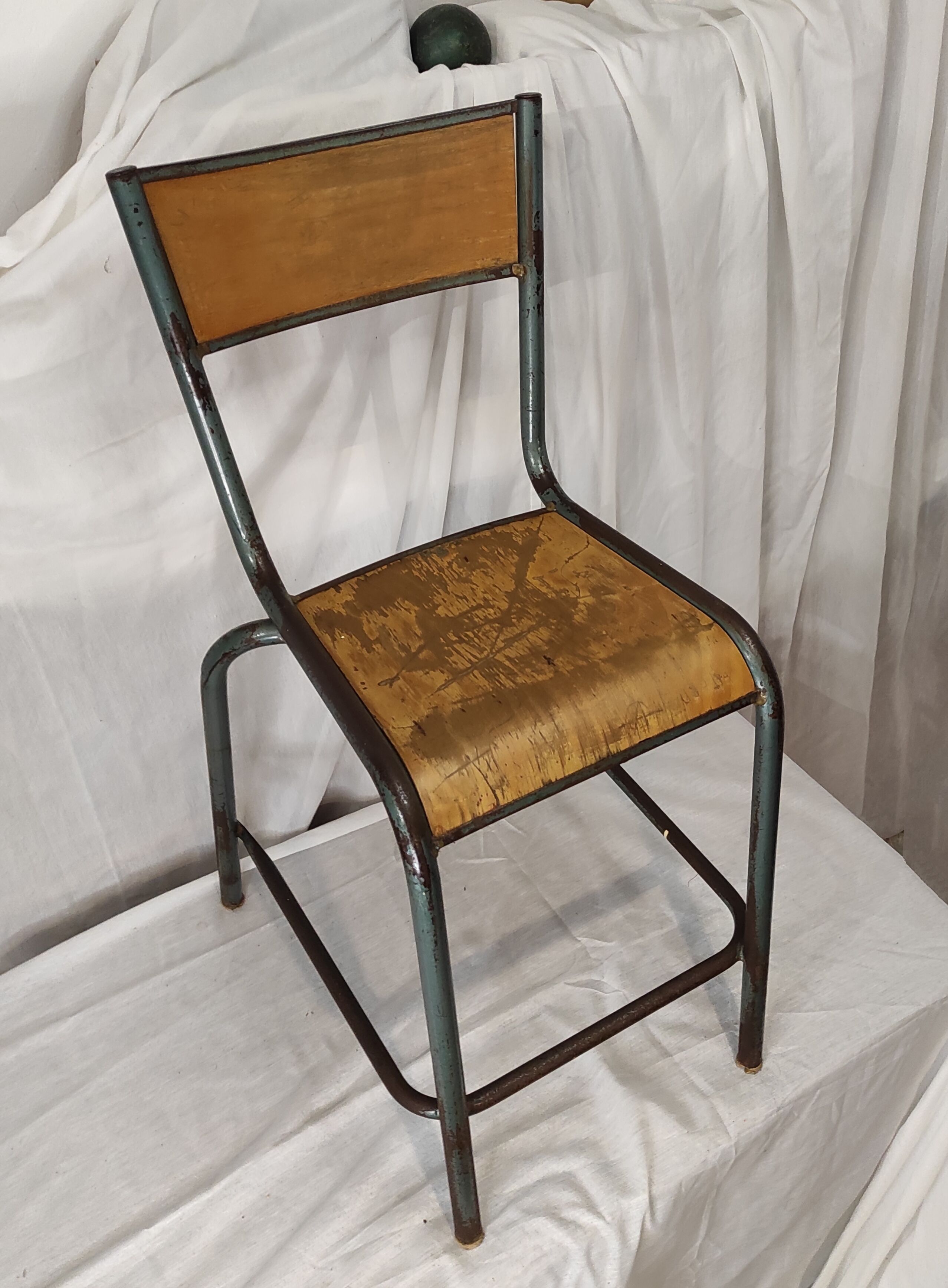 School chair / laboratory stool 1960
