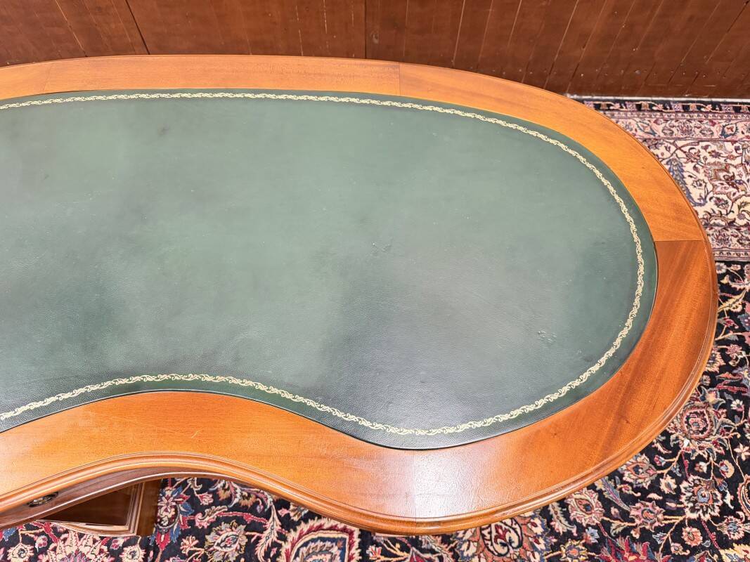 English Classic Kidney Shaped Chesterfield Desk