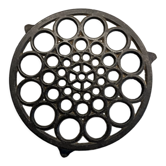 Old cast iron trivia