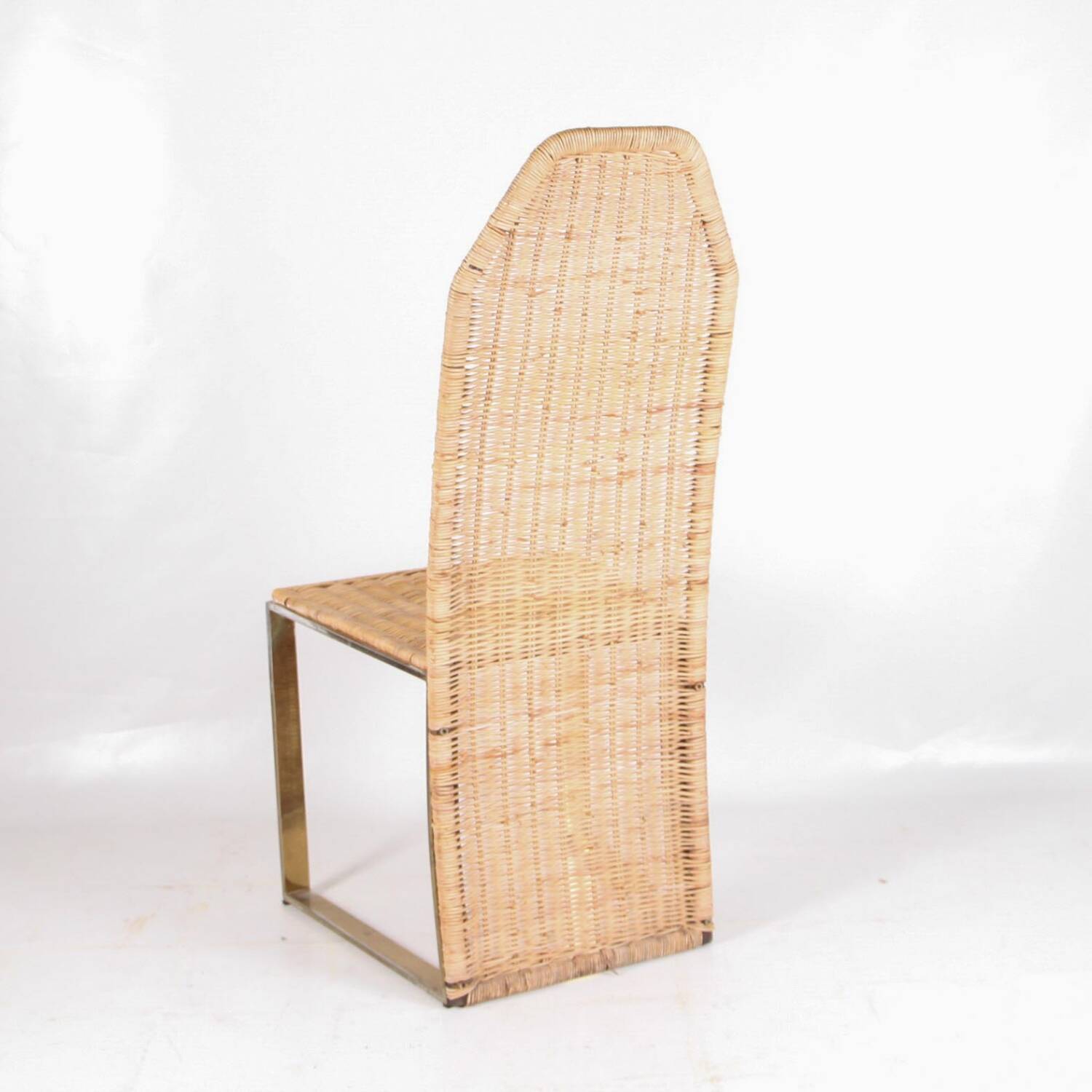 Suite de 4 chaises vintage en métal doré et osier