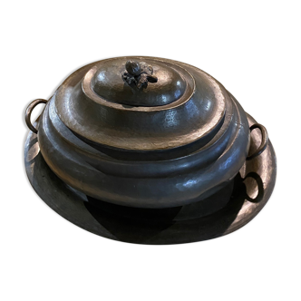 Oval soup bowl