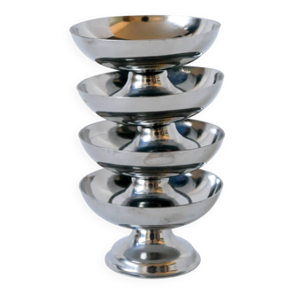 Set of 4 low stainless steel bowls 1970 9 x 5 cm