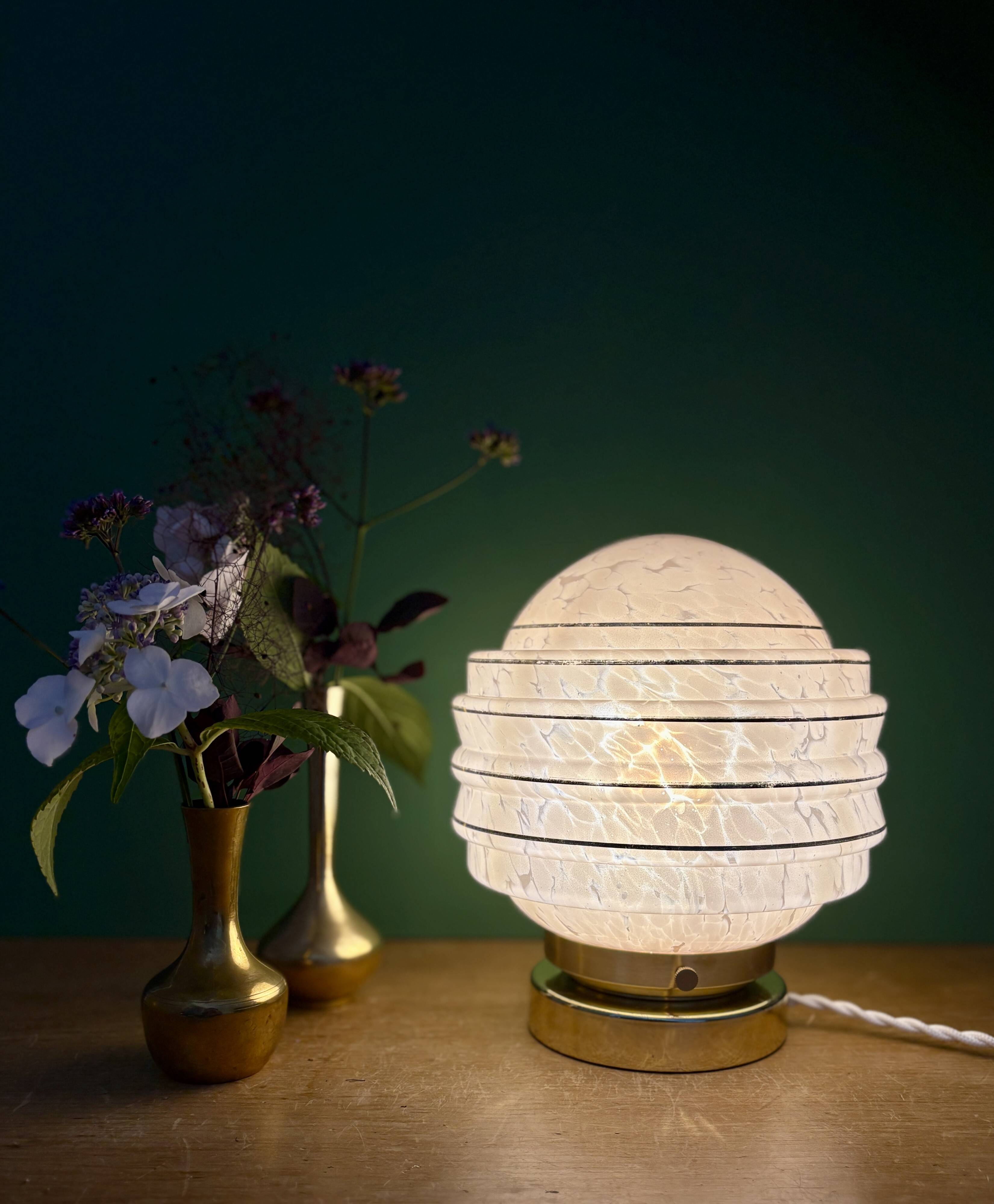 Vintage art deco globe table lamp in pink and gold Clichy glass