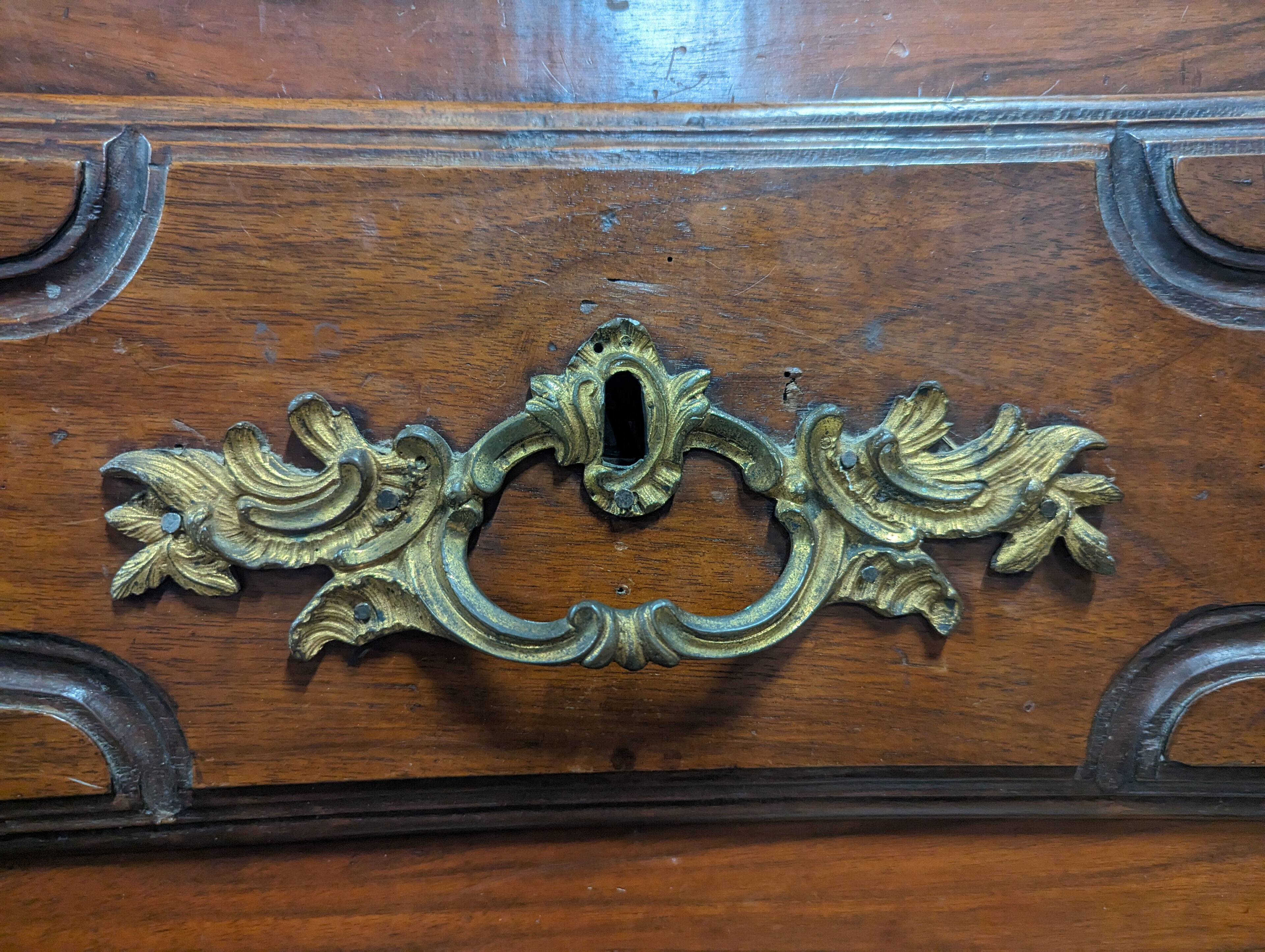 18th century Louis XIV period chest of drawers in solid walnut