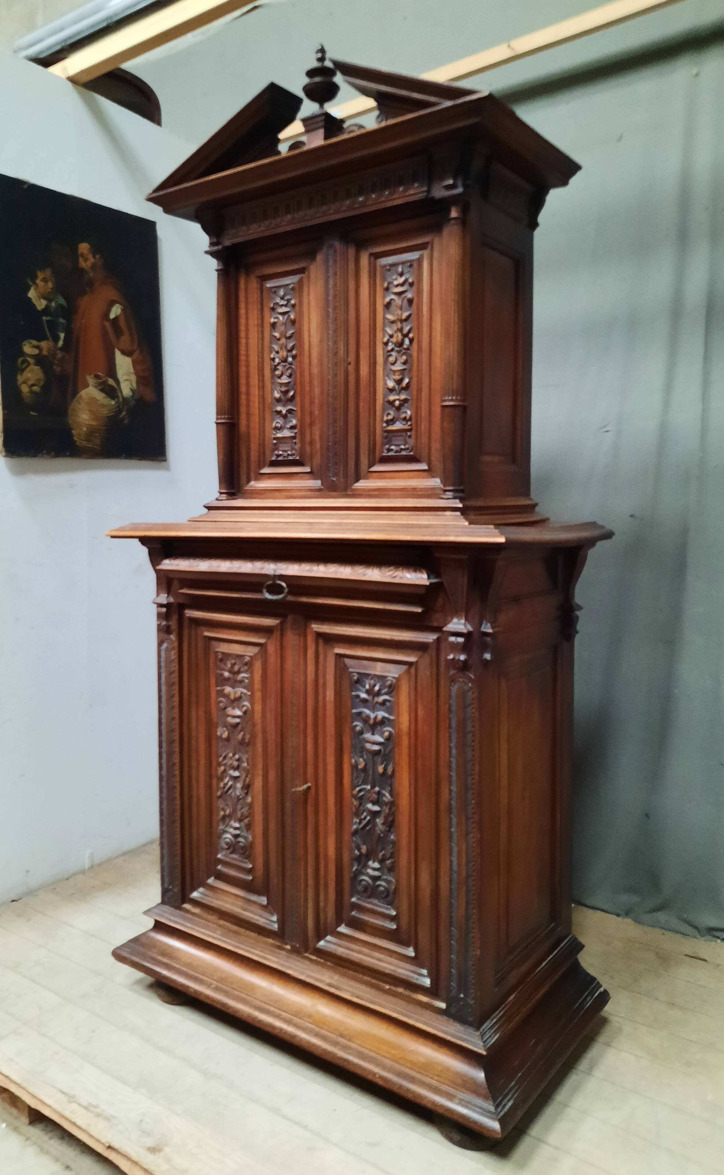 Renaissance style furniture with 4 doors