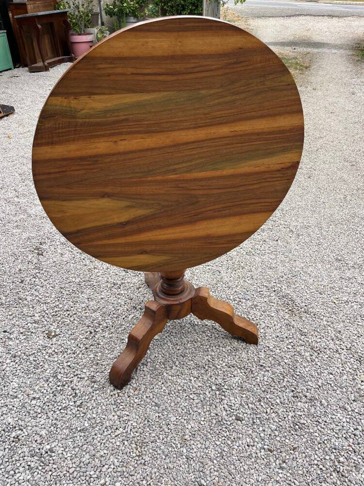 Table d’appoint plateau pivotant