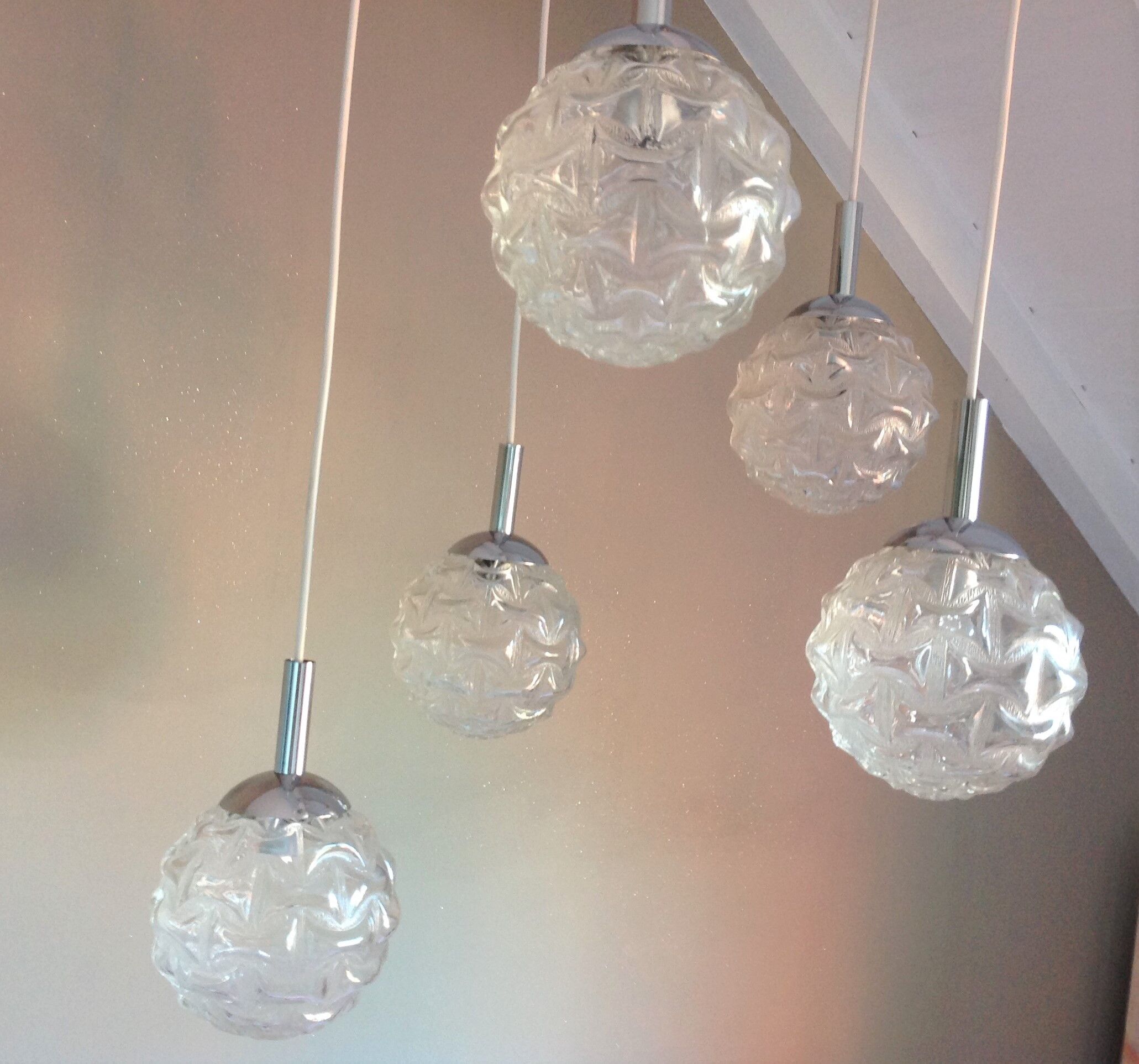 Suspension cascade with five globes and chrome metal / vintag years 60-70